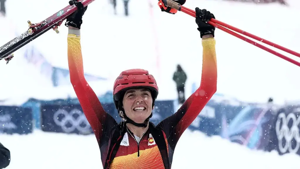 La granadina Ana Alonso, la mujer que volvió a caminar para conquistar la nieve en Milano-Cortina 1 El corazón de la granadina Ana Alonso puede más que el dolor: un bronce olímpico tras meses de lucha en silencio