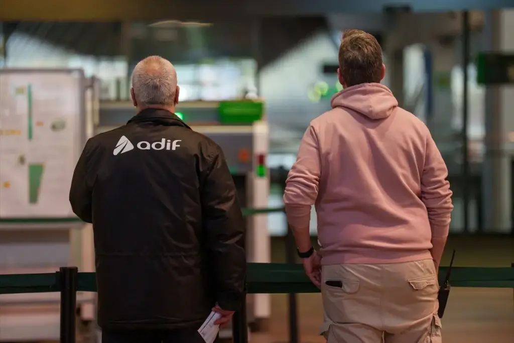 Andalucía sufre un aislamiento por tren que lastra las reservas de cara a Semana Santa 2 Andalucía sufre un aislamiento por tren que lastra las reservas de cara a Semana Santa