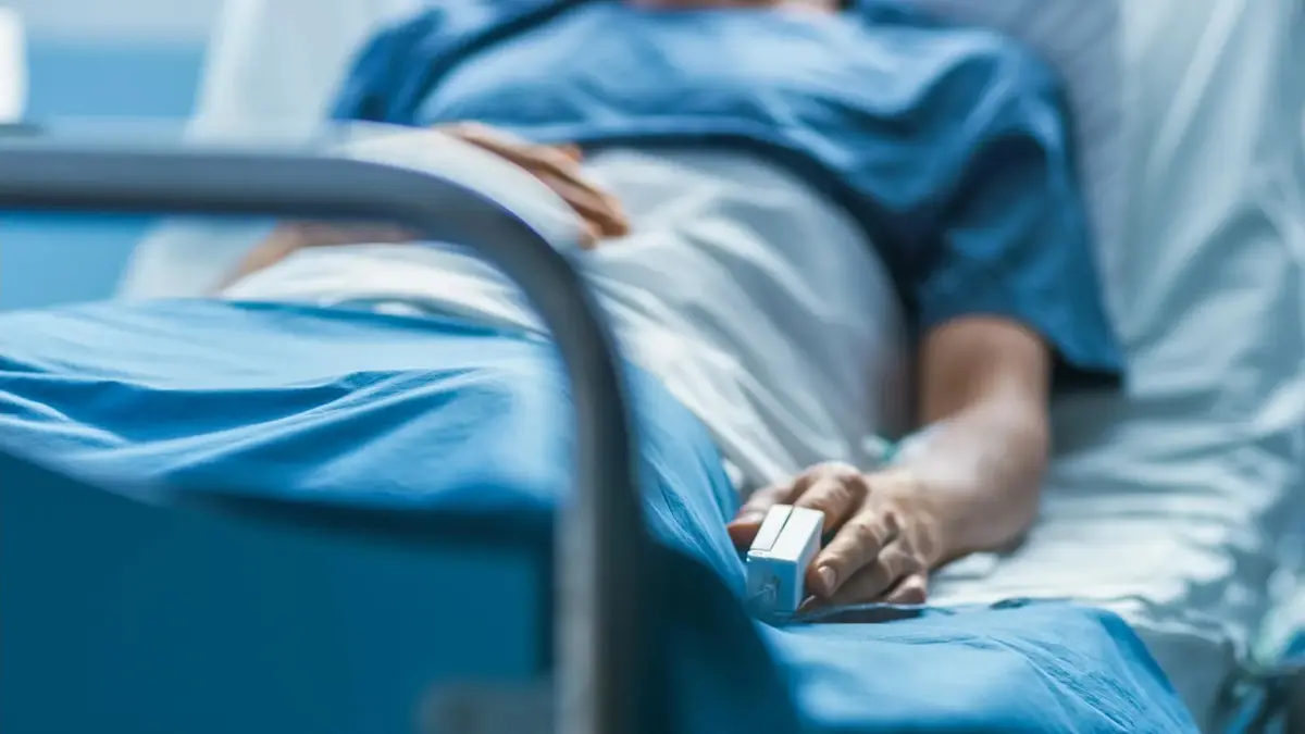 empresa permiso hospitalizacion alta medica Lo dice la Audiencia Nacional: tu empresa no puede recortar tu permiso por hospitalización aunque recibas el alta