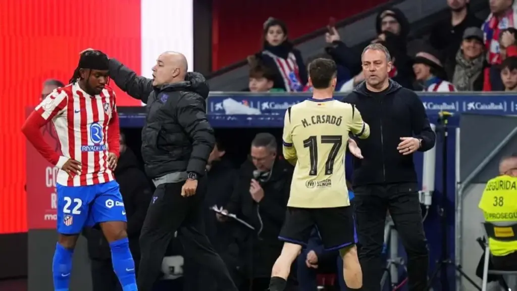 Colapso, errores y 'déjà vu' del Barça en la peor primera parte de la era Flick