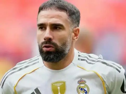 futuro Dani Carvajal Arbeloa Mundial en riesgo El futuro de Dani Carvajal se nubla: sin minutos con Arbeloa y el Mundial en riesgo Fuente: Alamy