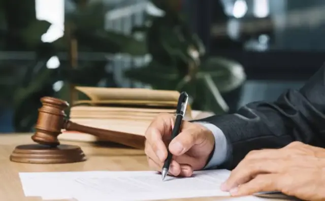 Los jueces perdonan las deudas de autónomos que no pagaban por falta de ingresos