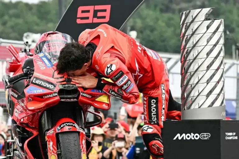 Marc Márquez renueva con Ducati hasta 2028 tras arrasar en 2025