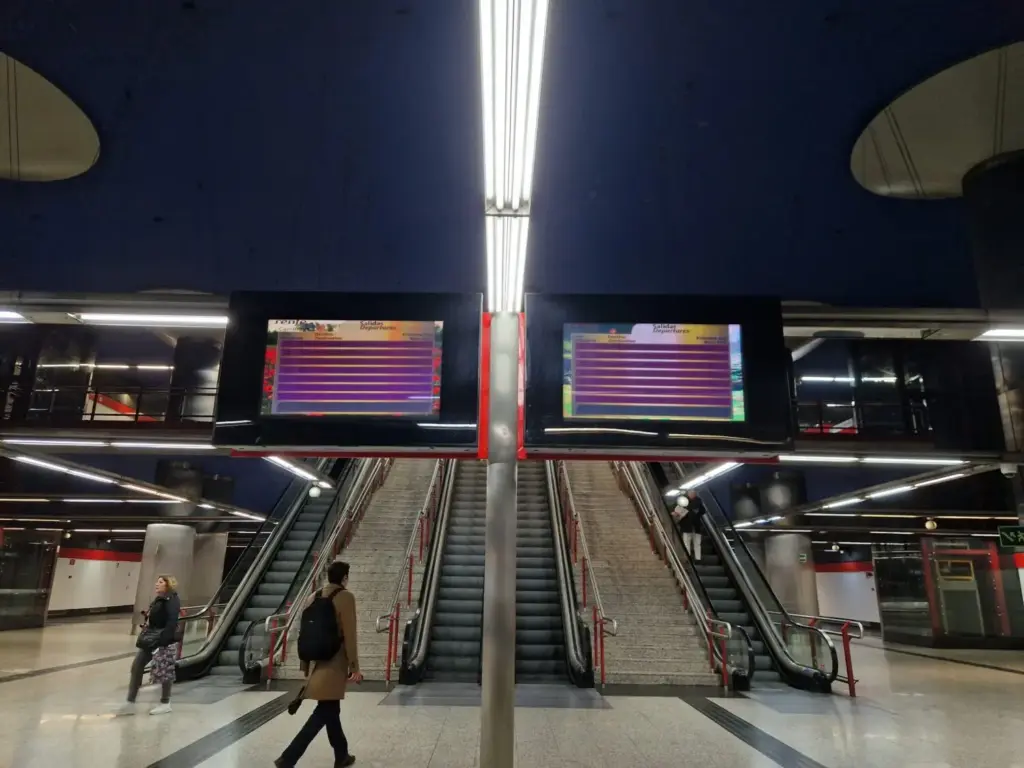 Pantallas de información de Cercanías Madrid sin mostrar trenes