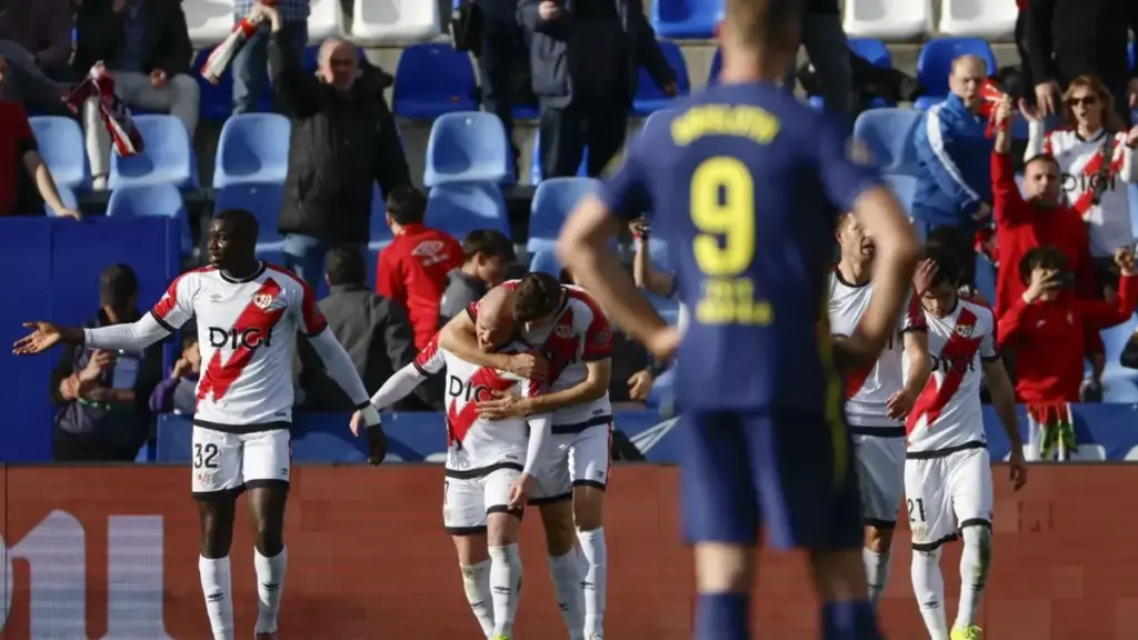 El Atlético de Madrid se desconecta de LaLiga, un esperpento impropio de su categoría