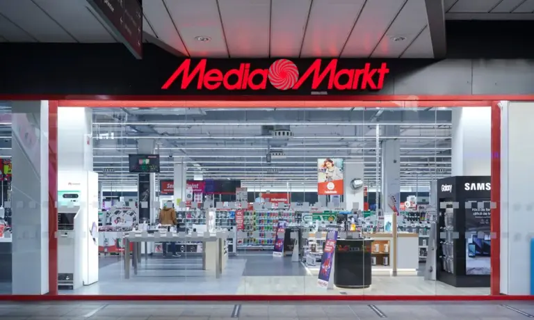 ​El precio de las Ray-Ban Meta Wayfarer toca fondo en MediaMarkt este febrero