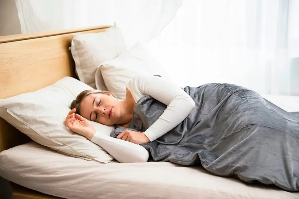 Dormir mejor en 2026: las 5 reglas de oro de los científicos y por qué debes alejar el móvil de la cama 67 Alejar el móvil de la cama, respetar horarios y reducir pantallas son claves para dormir mejor en 2026