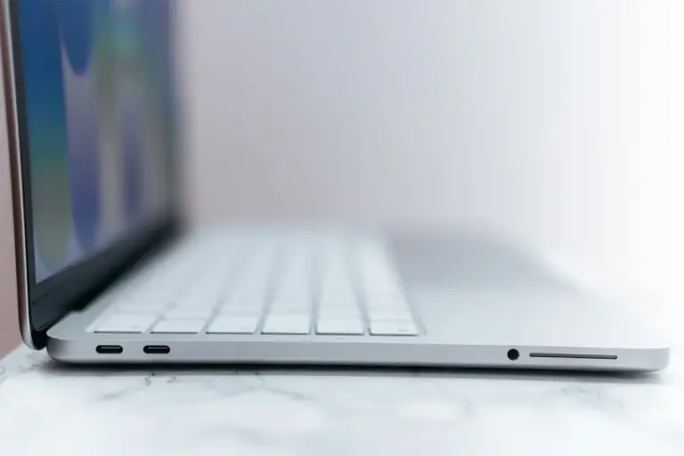 El MacBook con pantalla táctil de Apple ya tiene fecha: chip M5 Pro e Isla Dinámica