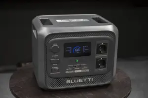 Bluetti Elite 300 (frontal)