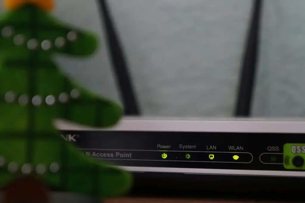Configurar una VPN en el router permite que todos los dispositivos conectados naveguen cifrados sin instalar nada extra