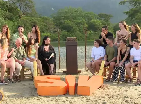 Consumida por la ansiedad, una favorita abandona 'Supervivientes' definitivamente | Fuente: Telecinco Consumida por la ansiedad, una favorita abandona 'Supervivientes' definitivamente