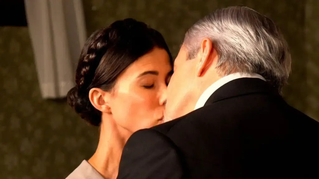 Disculpas aceptadas, la inquietante visita de la Guardia Civil y un beso a escondidas y la furia desatada de Leocadia