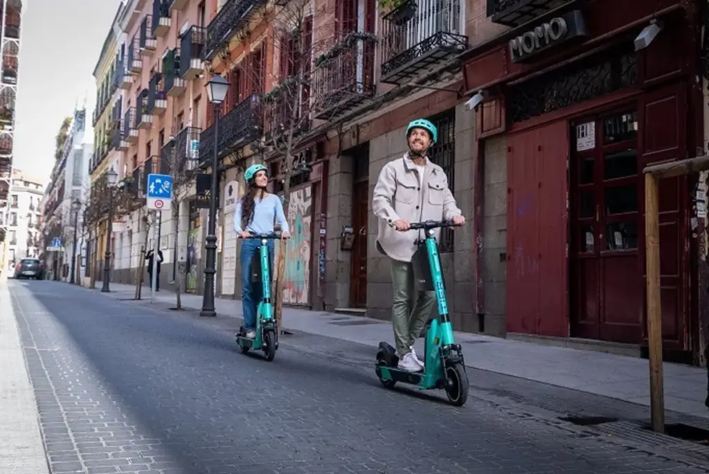 Las nuevas normas de uso del patinete eléctrico en España 3 Dónde puedes circular (y dónde no) con tu patinete