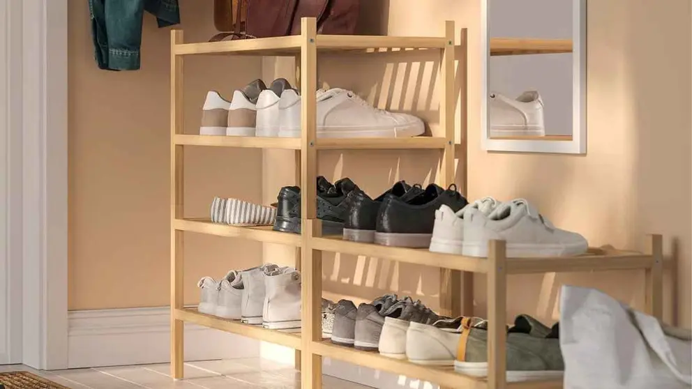 El estante zapatero VASSKÄR de Ikea y su diseño en bambú