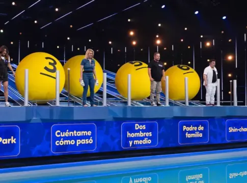 El fichaje estrella de Antena 3 para reflotar 'Juego de pelotas' tras la huida de Juanra Bonet | Fuente: Atresplayer El fichaje estrella de Antena 3 para reflotar 'Juego de pelotas' tras la huida de Juanra Bonet