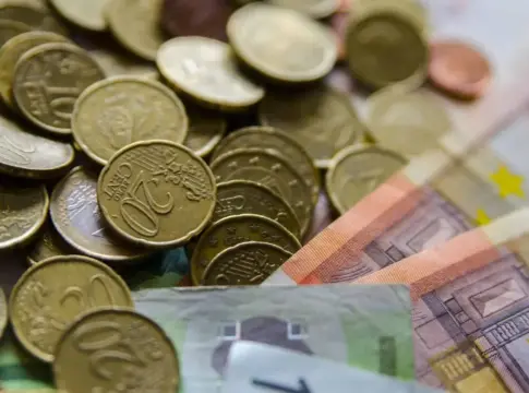 El límite de dinero en efectivo con el que puedes pagar en España a diferencia de otros países de la UE El límite de dinero en efectivo con el que puedes pagar en España a diferencia de otros países de la UE