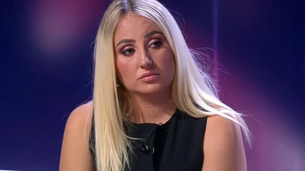 Manuel Cortés 'ajusta cuentas' con Gloria Camila, destapa sus infidelidades y una historia jamás contada 2 El papel de Rocío Flores como conocedora de la situación familiar