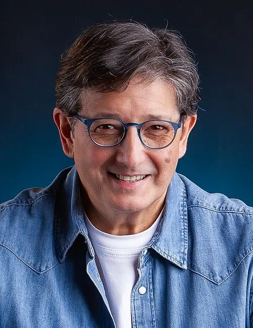 Escritor Fernando Mendez