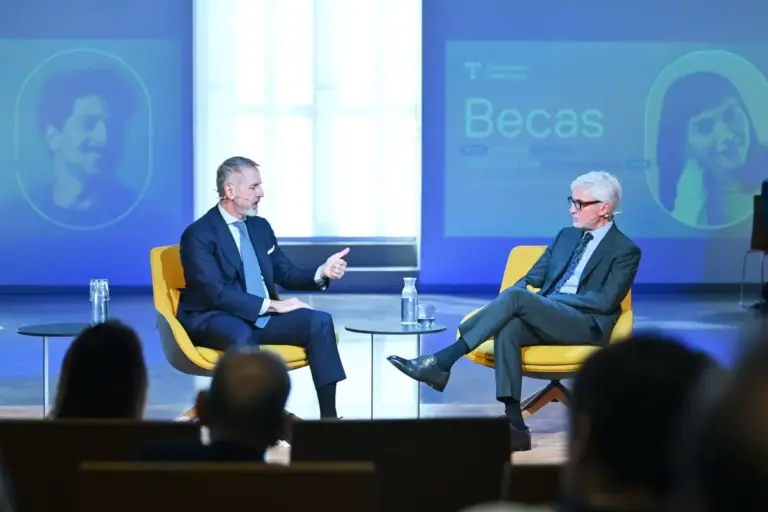 Fundación Telefónica anuncia 12 millones para formar a 150 jóvenes en tecnologías punteras