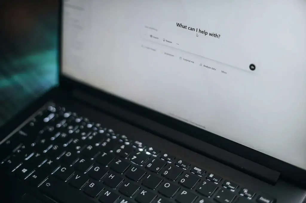 Investigan a una joven por supuestamente utilizar ChatGPT para planificar dos asesinatos, lo que reabre el debate sobre la IA