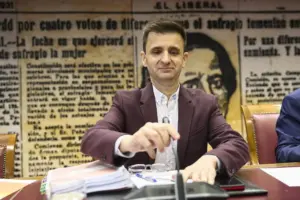 José Pablo López, presidente de RTVE, compareciendo en el Senado