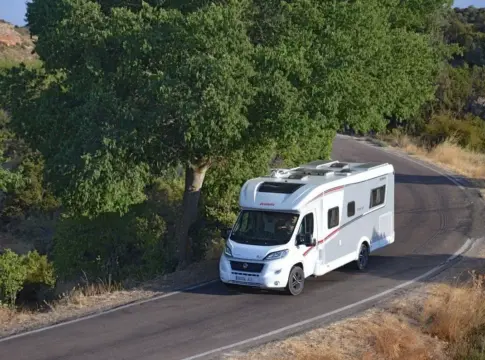 La DGT interviene el 'boom' de las campers antes de Semana Santa La DGT interviene el 'boom' de las campers antes de Semana Santa