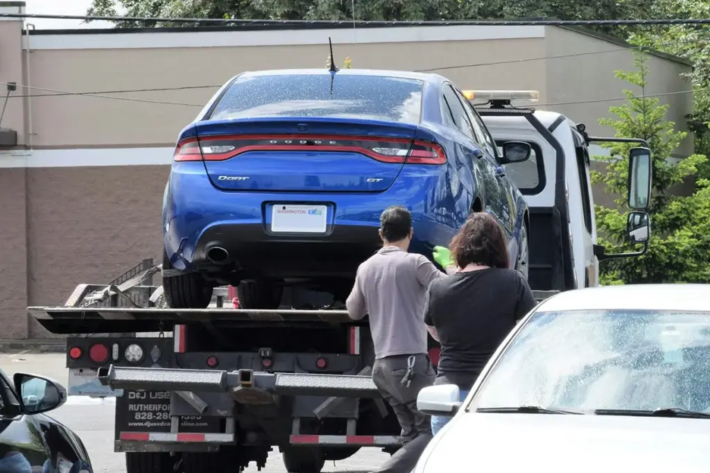 La Guardia Civil lanza una alerta sobre las ‘grúas pirata’ que aparecen tras la activación de la nueva baliza V16 en carretera