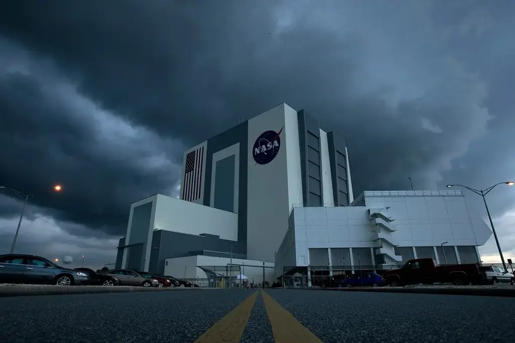 La amenaza del asteroide 2024 YR4 preocupa a los expertos de la NASA por su órbita y las incertidumbres sobre su trayectoria futura