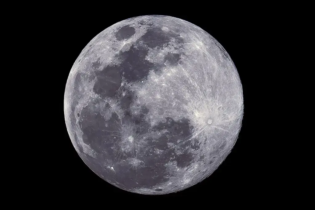 La contracción de la Luna genera fallas y tensiones en su superficie que preocupan a los responsables del programa Artemis de la NASA