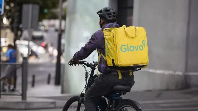 La crisis de Glovo siembra las dudas sobre el futuro de las apps de reparto si el negocio sigue en caída libre