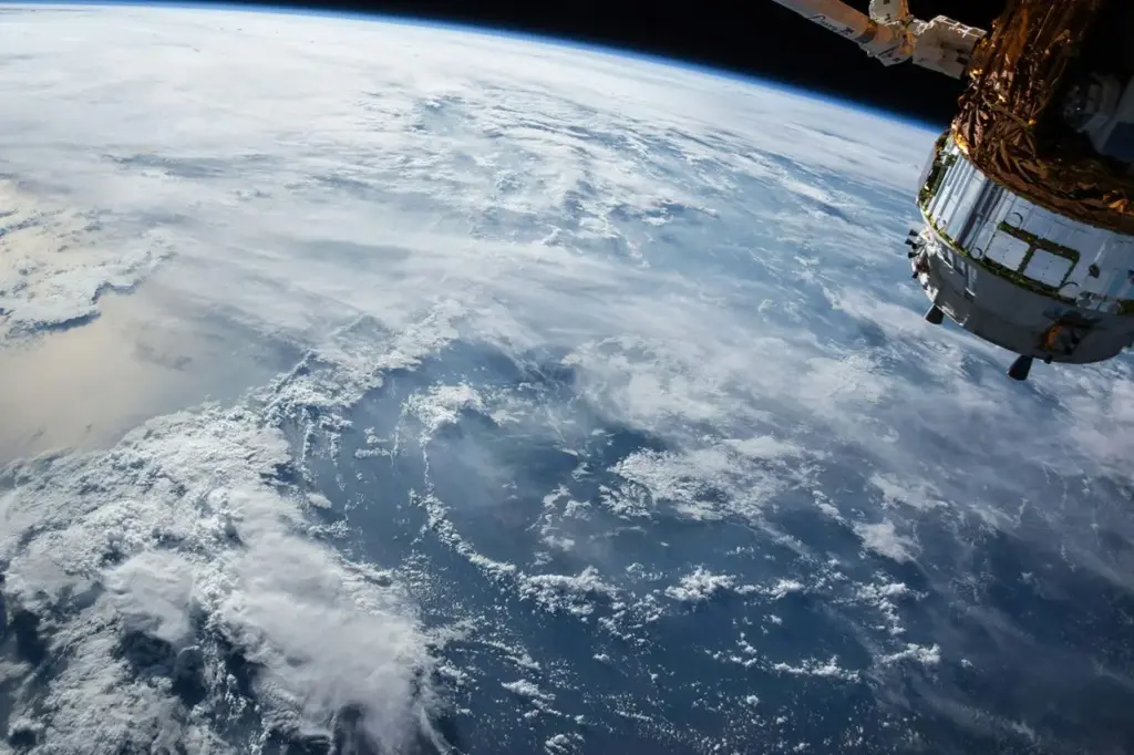 Lunar Gateway: así será la futura estación de la ESA que servirá de puerto de entrada a la Luna 1 La estación Lunar Gateway orbitará nuestro satélite y funcionará como punto intermedio para las misiones tripuladas y de carga