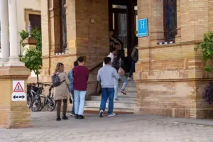 La guerra nos va a fastidiar las vacaciones y el nuevo problema de turismo se extiende más allá de Semana Santa