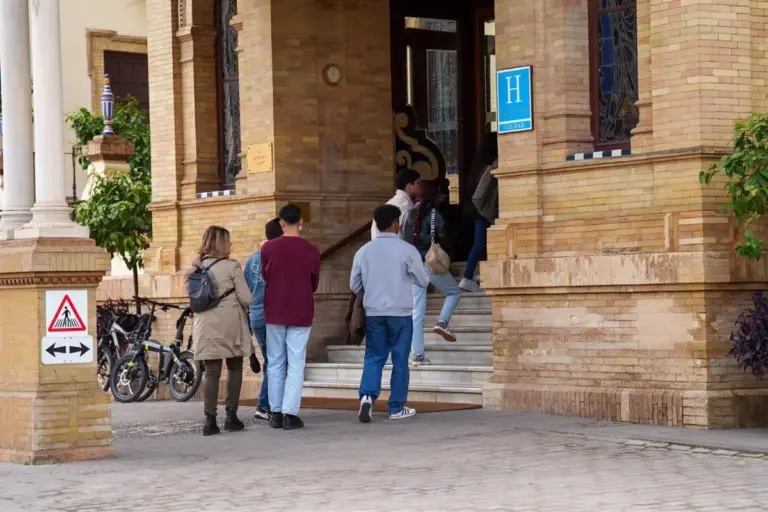 La guerra nos va a fastidiar las vacaciones y el nuevo problema del turismo se extiende más allá de Semana Santa