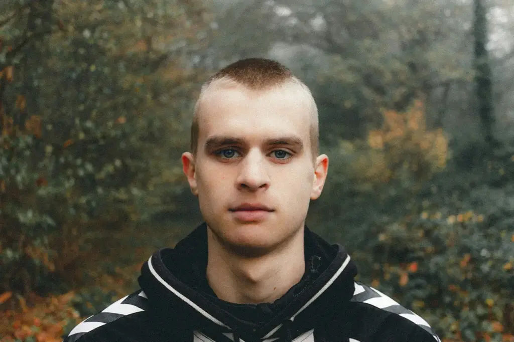 La medicina tradicional china inspira un posible tratamiento revolucionario contra la calvicie que estimula de nuevo el folículo capilar