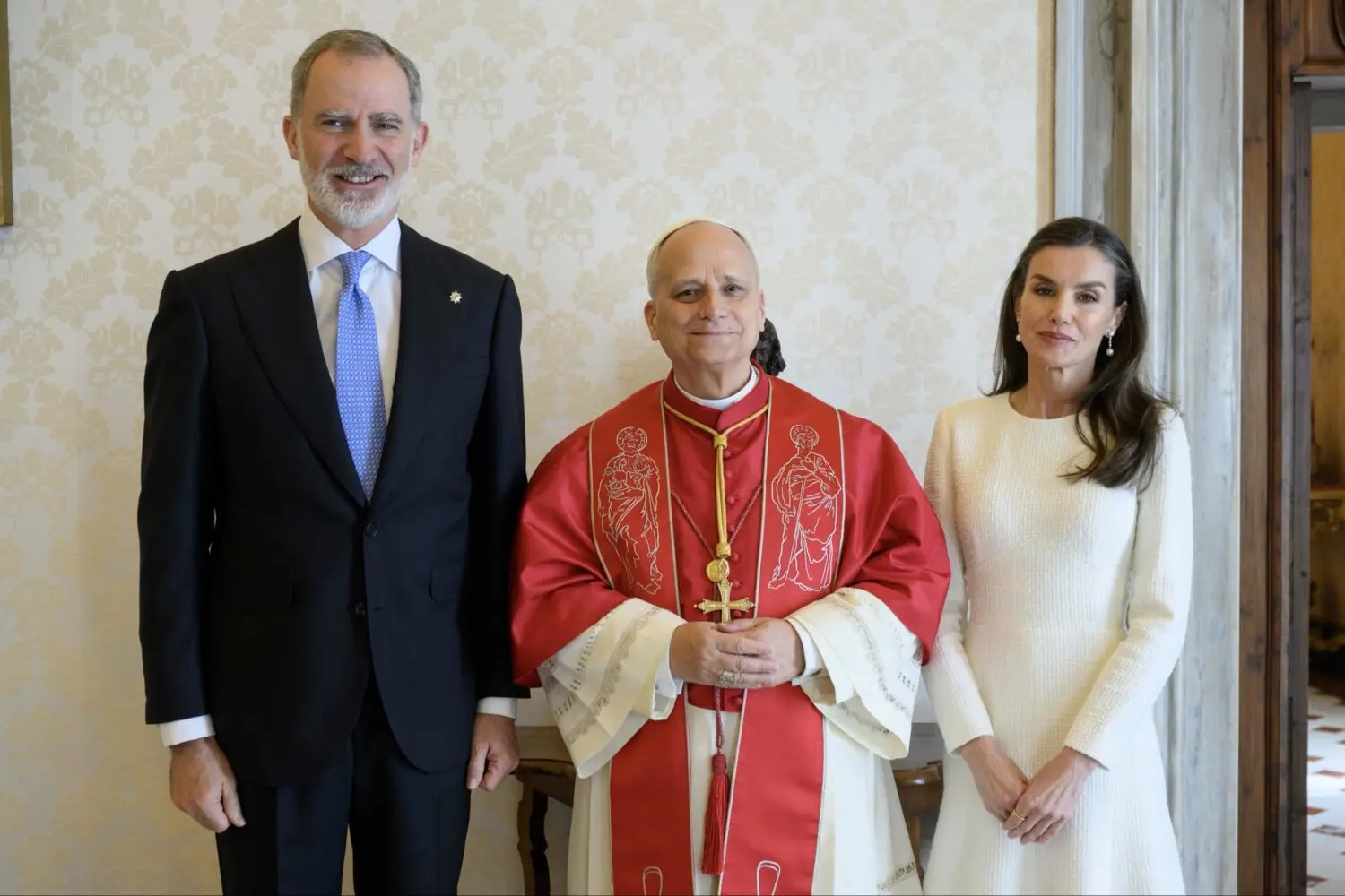 La prensa europea estalla contra la reina Letizia por lo que se atrevió a hacer ante el Papa León XIV | Fuente: Casa de S.M el Rey La prensa europea estalla contra la reina Letizia por lo que se atrevió a hacer ante el Papa León XIV