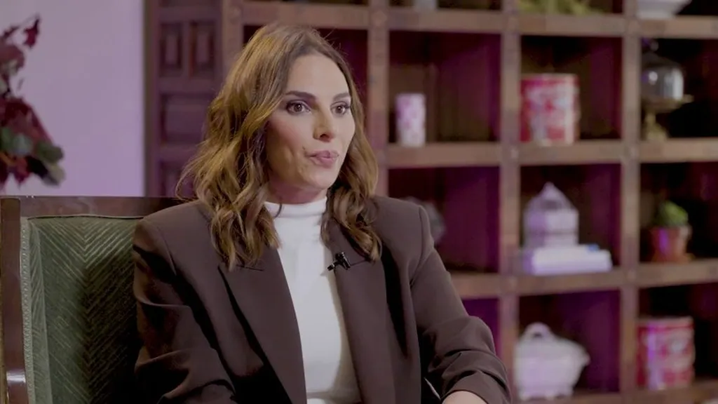 La traición más dolorosa mientras despedía a su madre