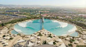 La laguna surf de Madrid que promete olas infinitas abre en primavera de 2027