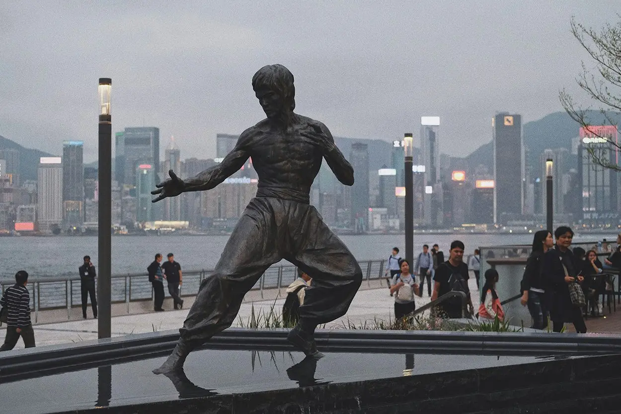 Las ideas de Bruce Lee animan a buscar fuerza interior para atravesar las dificultades en vez de soñar con una vida fácil Las ideas de Bruce Lee animan a buscar fuerza interior para atravesar las dificultades en vez de soñar con una vida fácil