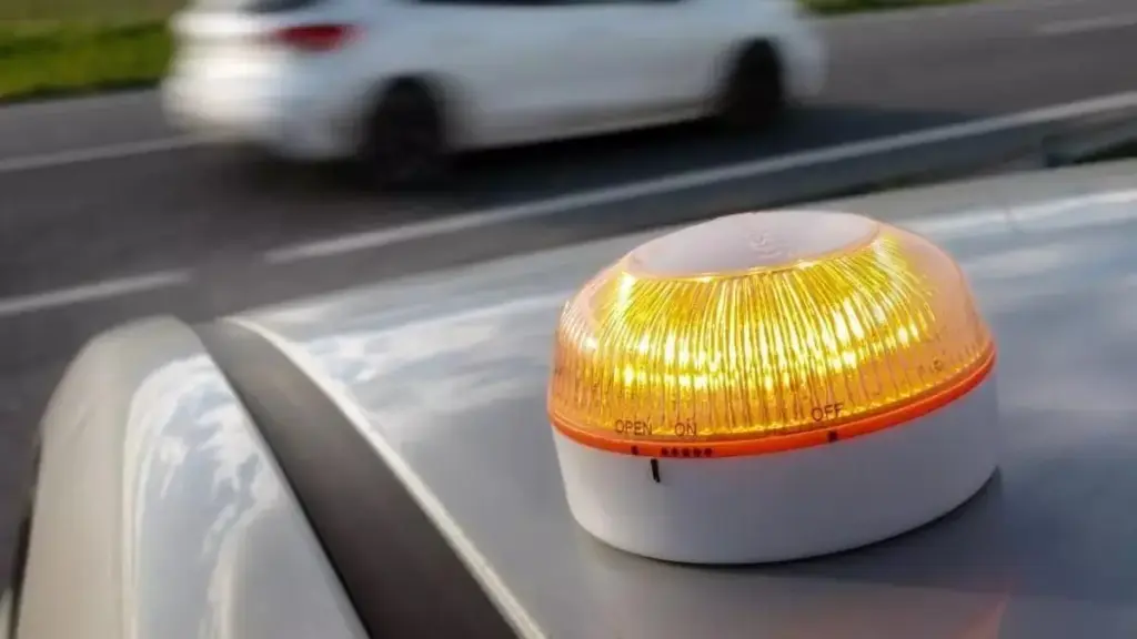 Las multas que pueden llegar aunque tengas la baliza