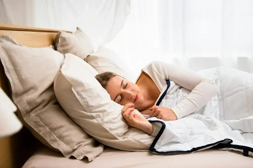 Dormir mejor en 2026: las 5 reglas de oro de los científicos y por qué debes alejar el móvil de la cama 65 Los expertos en sueño insisten en que dormir bien pasa por crear una rutina estable y mantener el móvil fuera del dormitorio