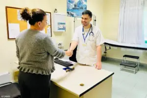 Mira bien el periodo de prueba o la baja médica, porque te puede costar un dinero: los errores más comunes que cometen empresas y trabajadores