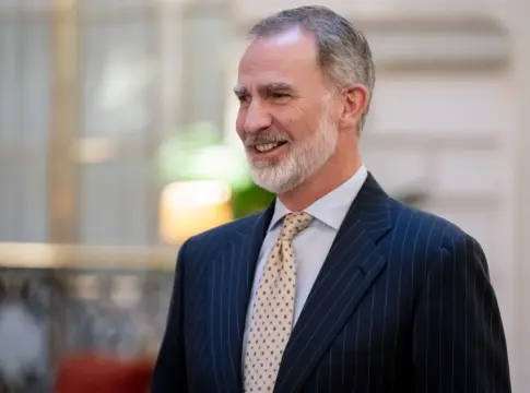 Pillan a Felipe VI en un bar de Salamanca, muy bien acompañado, pero no por Letizia | Fuente: Europa Press Pillan a Felipe VI en un bar de Salamanca, muy bien acompañado, pero no por Letizia