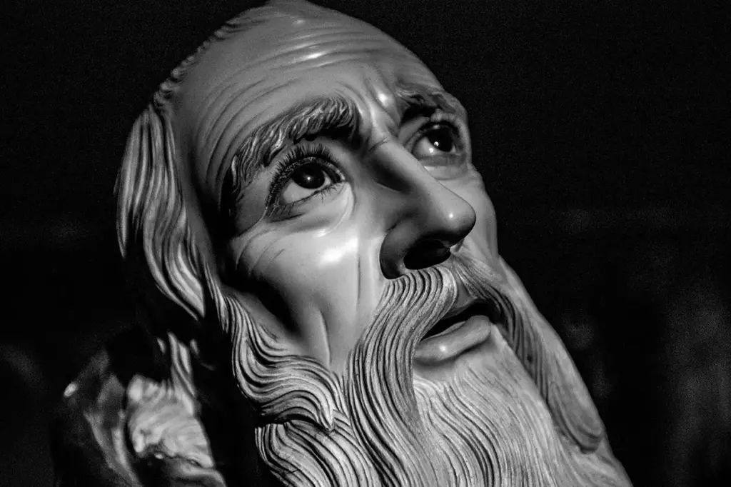 Platón, filósofo, sostiene que la búsqueda del conocimiento es una travesía sin final que debe ocupar cada uno de nuestros días