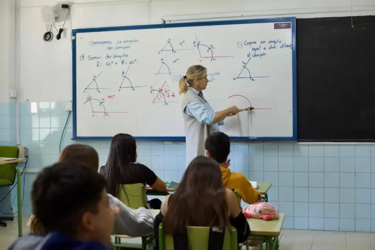 Oposiciones de maestro en la Comunitat Valenciana: 15.697 aspirantes se examinan este fin de semana