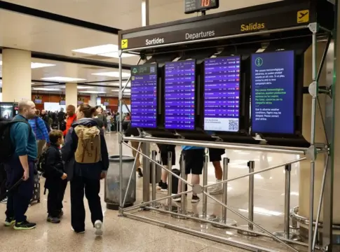 Qué derechos tienen los pasajeros ante vuelos cancelados por conflictos bélicos Qué derechos tienen los pasajeros ante vuelos cancelados por conflictos bélicos