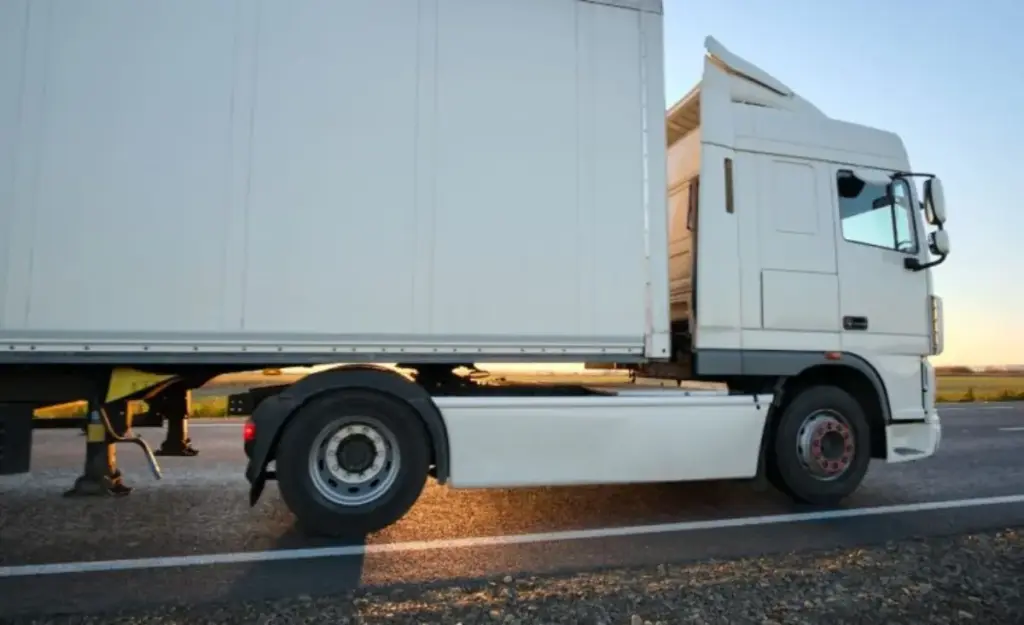 Prefiero perder la carga antes que enfrentarme a cuatro tíos": la realidad de los "loneros" que vacían camiones en diez minutos 1 Prefiero perder la carga antes que enfrentarme a cuatro tíos": la realidad de los "loneros" que logran robos de camiones en diez minutos
