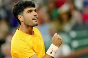 Carlos Alcaraz, de cinco en cinco en Indian Wells