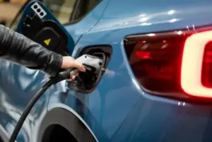 Mucho se habla de la gasolina, pero el consumo real de un híbrido enchufable no es el que te venden