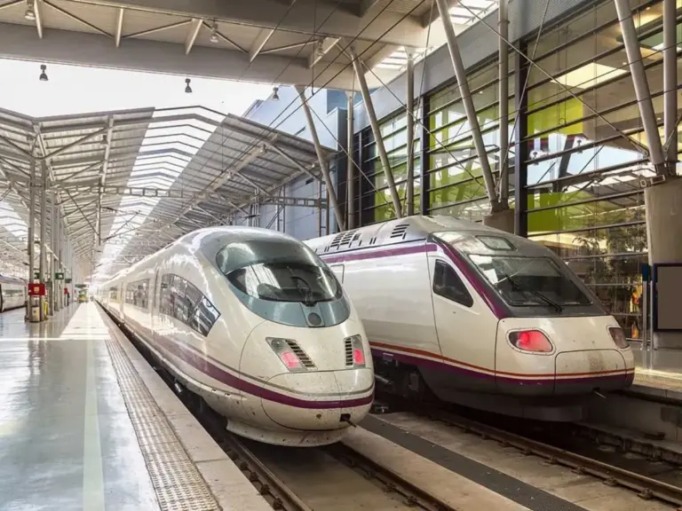 La crisis del AVE deja a Málaga como la única provincia con pérdidas millonarias en Semana Santa