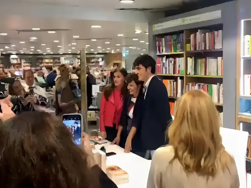 El blindaje de su amistad con la reina y las revelaciones sobre su último libro